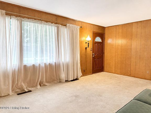 3rd image of 1713 Millgate Rd