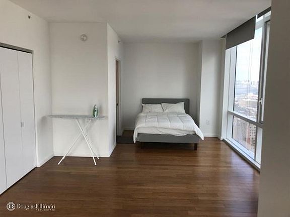 3rd image of 66 Rockwell Pl APT 40C