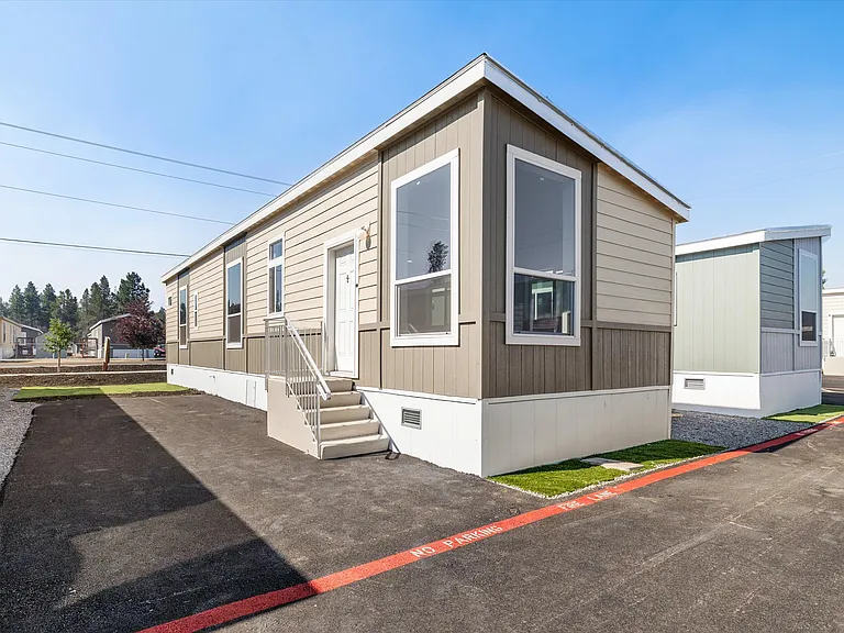 Unit could vary slightly with appliances and colors. Some pictures are virtually staged.