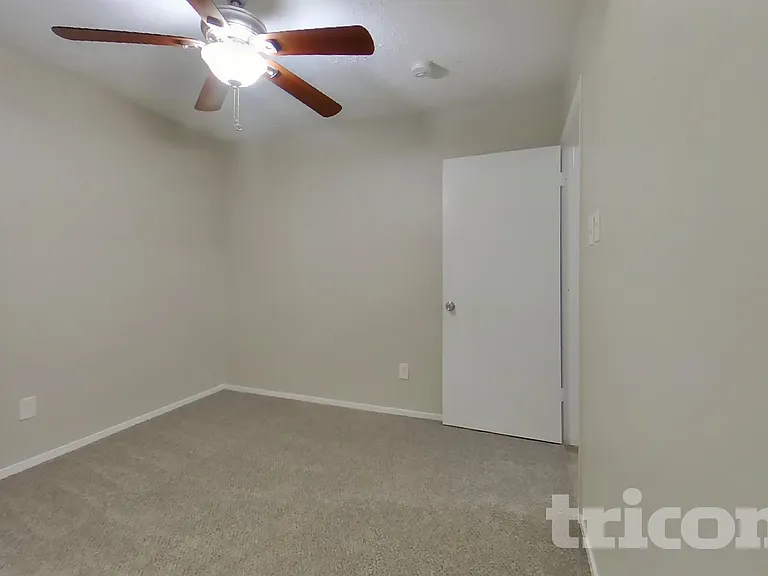 7331 Millbrae Ln — Photo 12