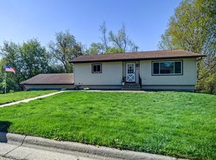511 Linda Rd, Mount Horeb, WI 53572