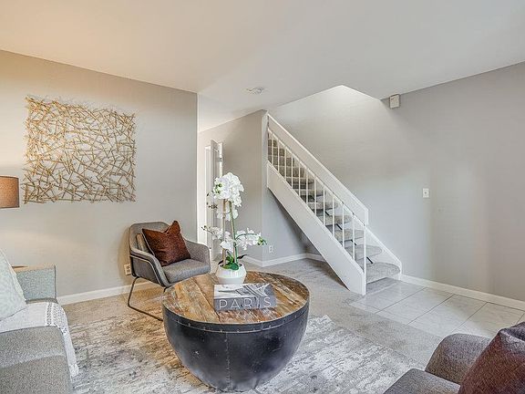 3rd image of 3013 Kaiser Dr Unit E