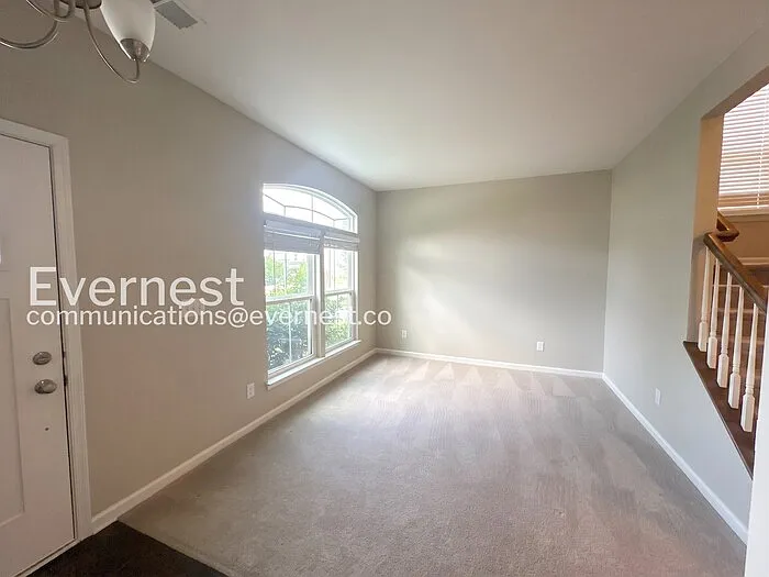206 Welcombe St — Photo 13