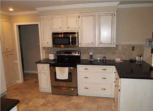 4th image of 200 Crownwood Ct SW