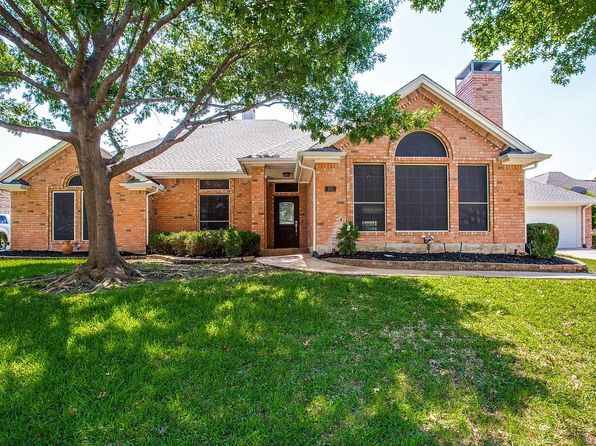 63 Remington Dr W