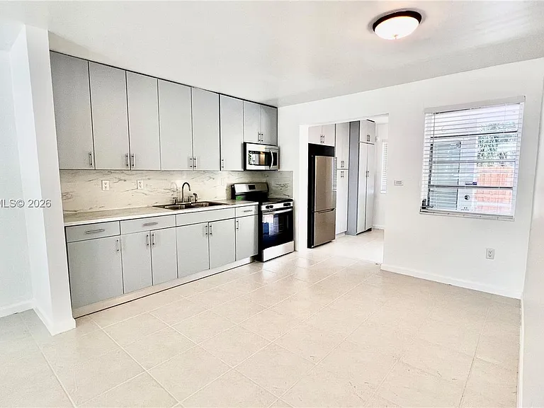 6193 SW 48th Ct #6193 — Photo 10