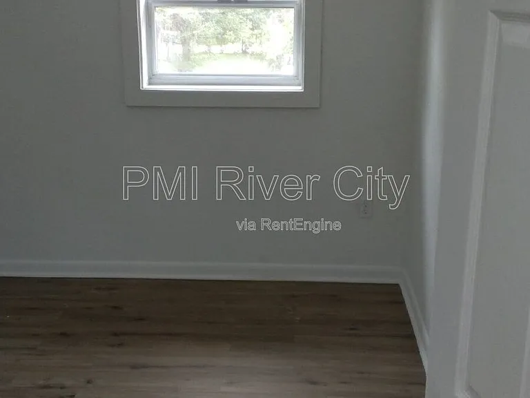 8136 Siskin Ave — Photo 11
