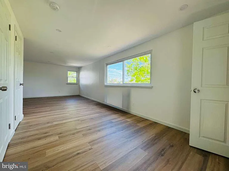 7420 Wyndam Rd — Photo 9