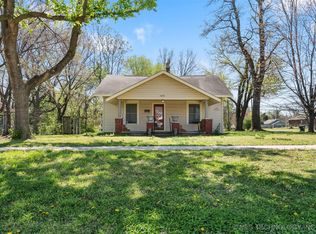 1223 W Center St, Collinsville, OK 74021