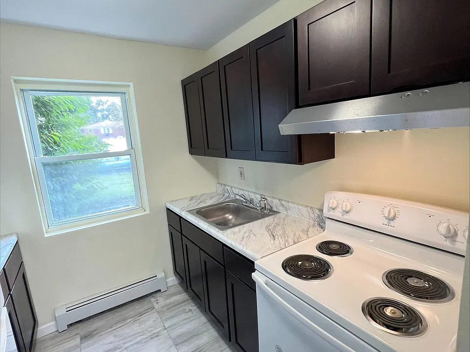 289 Main St #9N