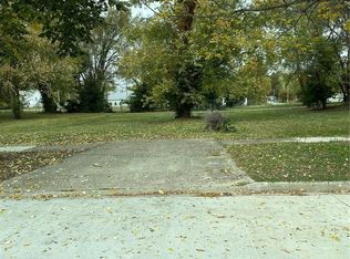 312 E Oak St, Carbondale, IL 62901