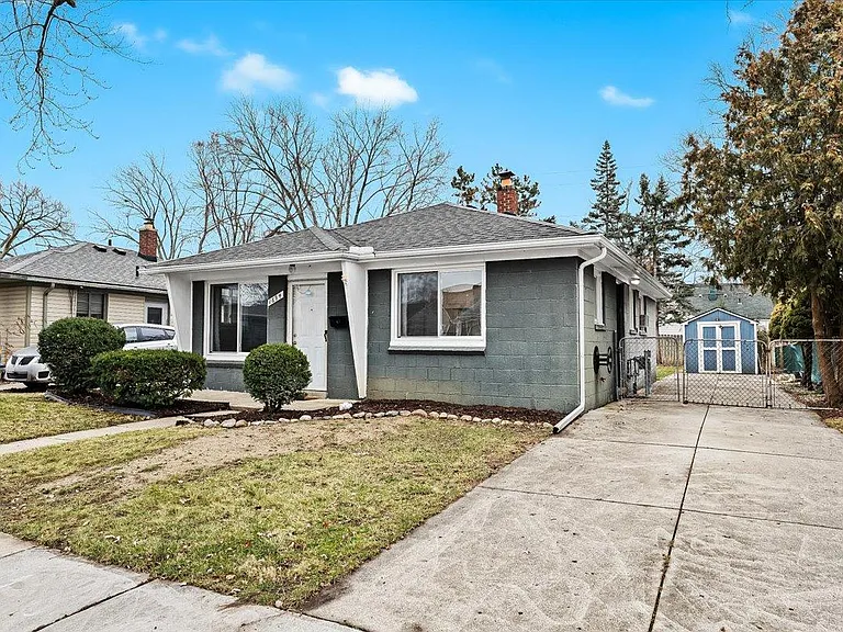 1694 Garfield St — Photo 14