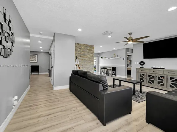 1761 NW 45th St, Fort Lauderdale, FL 33309