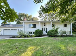 11900 Highland View Cir, Burnsville, MN 55337