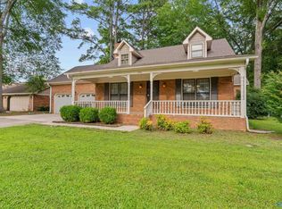 2916 Glasgow Pl SW, Decatur, AL 35603