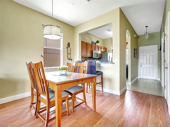 4th image of 4102 Calabria Ave