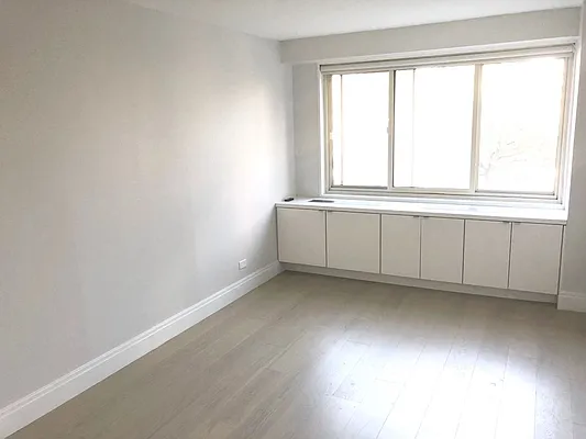 Rented by Silverstreet RE LLC | media 9