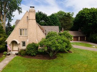 62 Bel Air Dr NE, Grand Rapids, MI 49503
