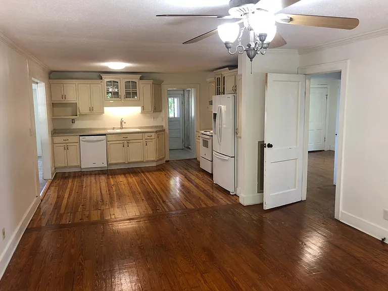 1012 Fairmount Ave — Photo 2