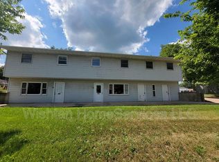 300 N Clay St APT D, Macomb, IL 61455