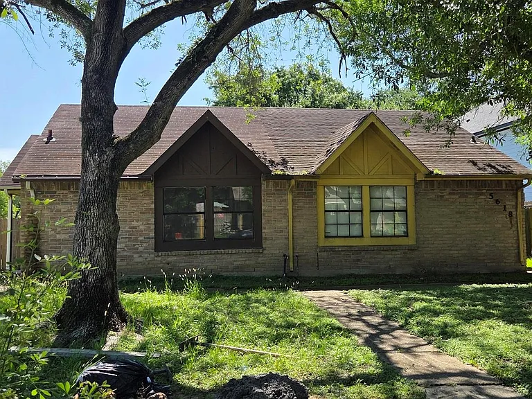 5620 Hollow Pines Dr — Photo 1