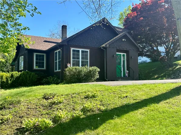 5 Orchard Dr, Corning, NY 14830