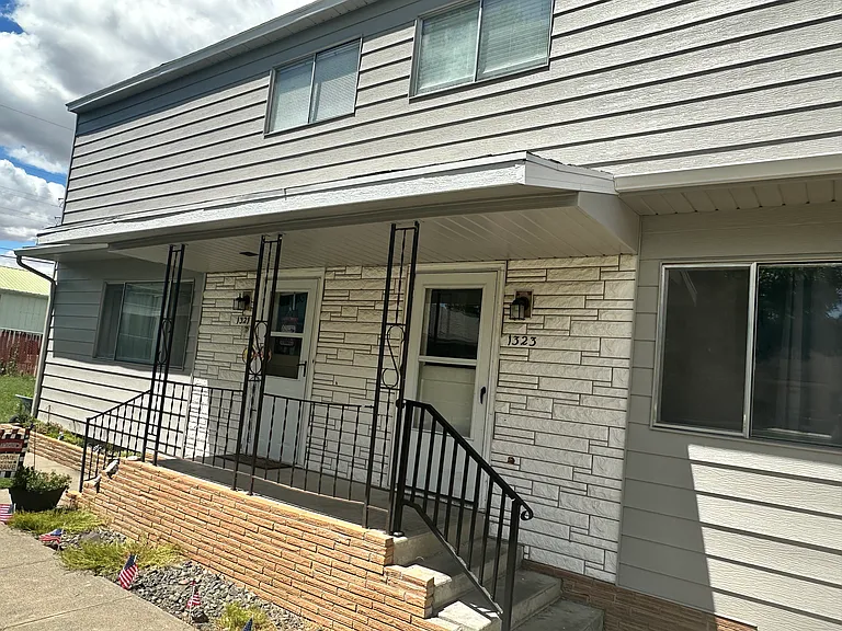 1321 & 1323 McPherson Ave — Photo 16