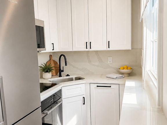 3rd image of 107 Charles St #402