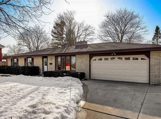 917 N Wisconsin St, Port Washington, WI 53074