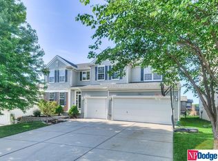 16911 Locust St, Omaha, NE 68116