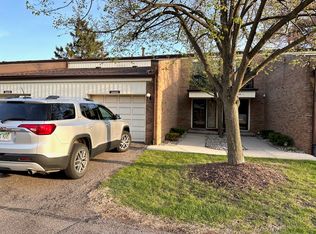 18268 University Park Dr, Livonia, MI 48152