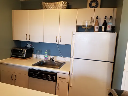 Rented by Compass | media 33