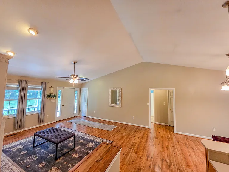 8401 Kennedy Dr — Photo 12