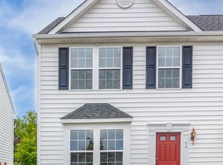 56 Villa Cir, Palmyra, VA 22963