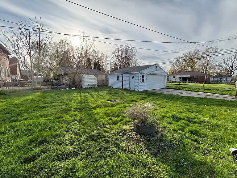 904 Jefferson St — Photo 21