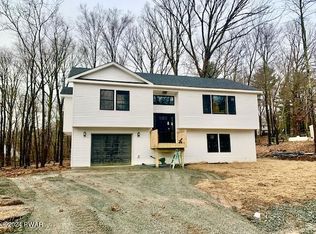111 Yellow Wood Dr, Milford, PA