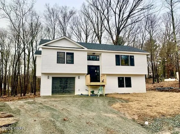 111 Yellow Wood Dr, Milford, PA 18337