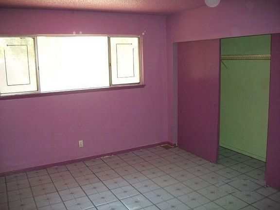 4th image of 1309 N Tonopah Dr