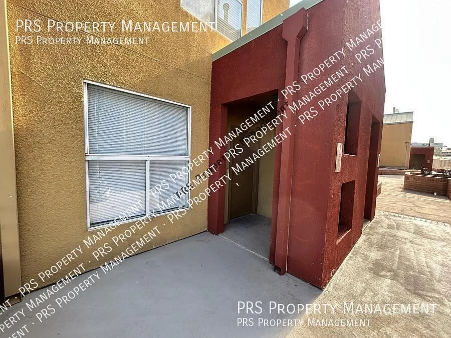 50% Off 1st Months Rent Located In The Heart Of Tempe — Photo 2