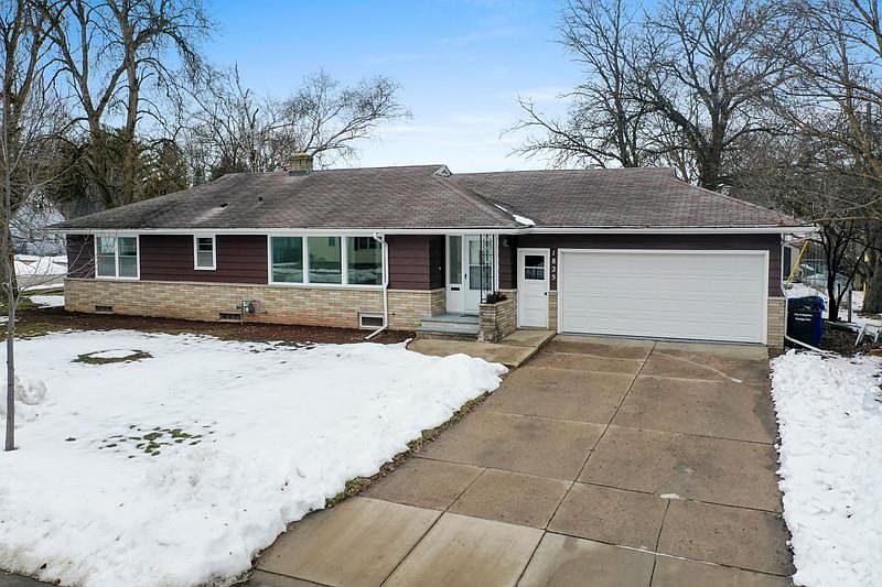 1825 S Peabody St, Appleton, WI 54915 Zillow