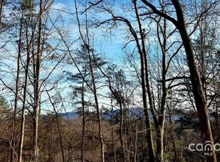 3890 Bedford St, Morganton, NC 28655