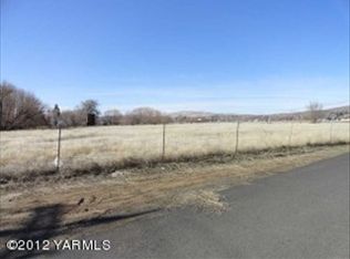 9001 Wide Hollow Rd, Yakima, WA 98908