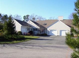8 Beacon Ct #8, Mashpee, MA 02649