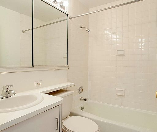 4th image of 330 E 39th St APT 9K