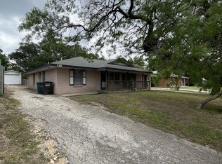 218 Bloomfield Dr, San Antonio, TX 78228