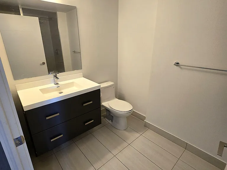 50 Wellesley St E #706 — Photo 11