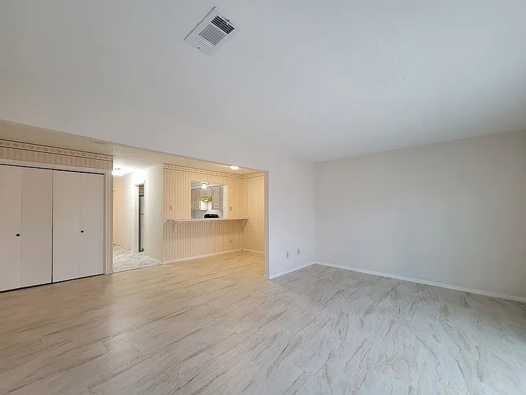 1815 Country Village Blvd — Photo 15