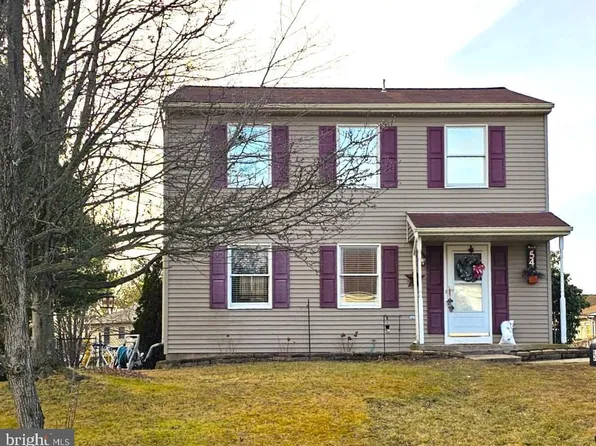 542 Clermont Dr, Harrisburg, PA 17112