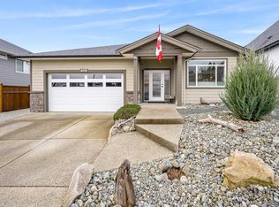 4076 Canterbury Way, Courtenay, BC V9N 0E8