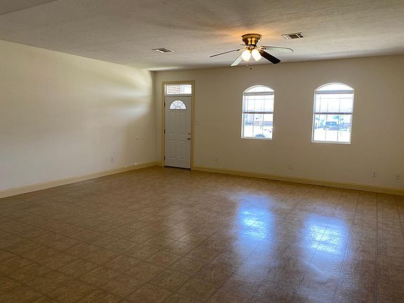2nd image of 5008 Shannon Dr